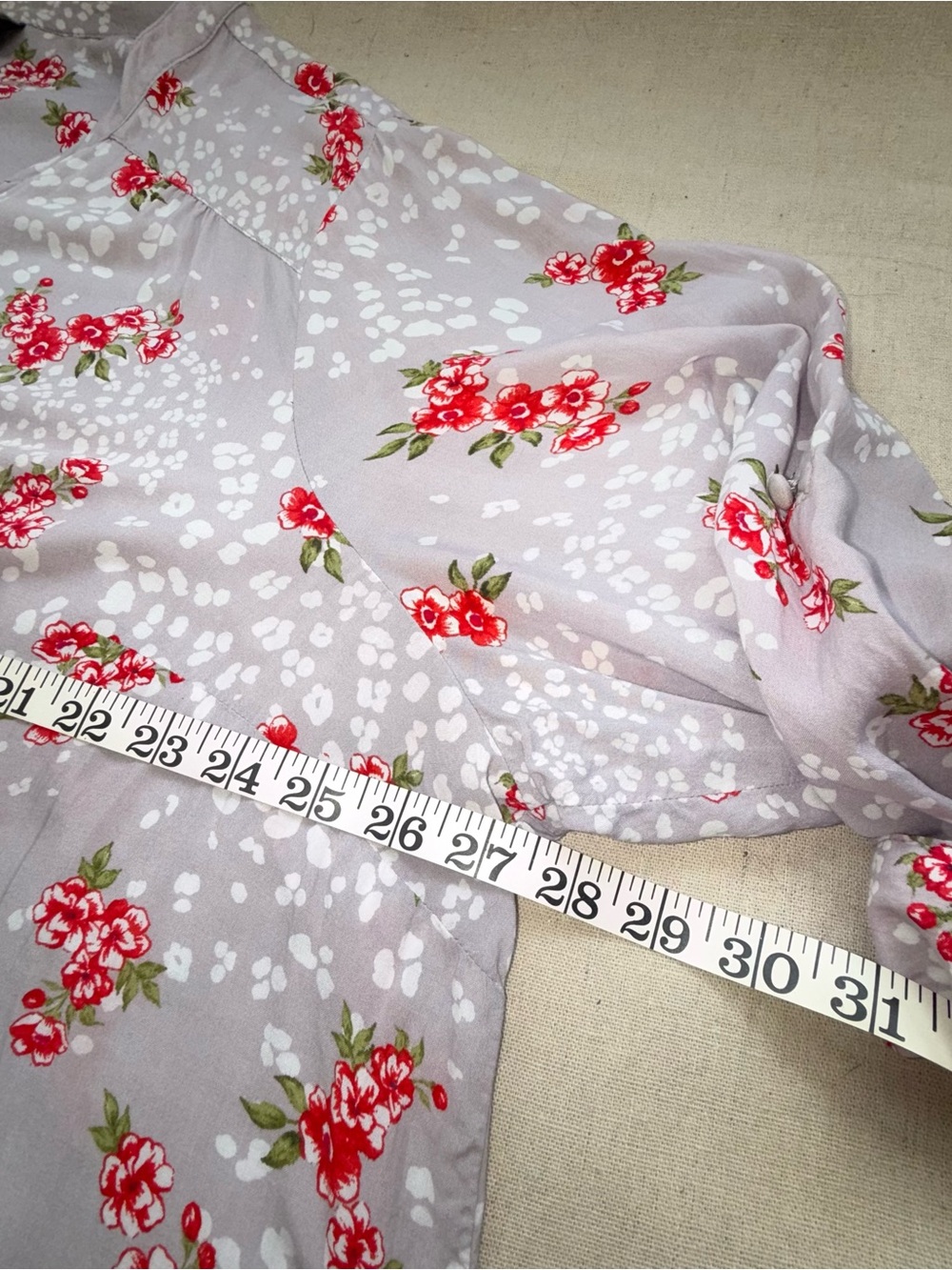 Red Flowers and White Polka Dots Size: Torrid Size 3 (Fits like a Women's Plus - Picture 9 of 13